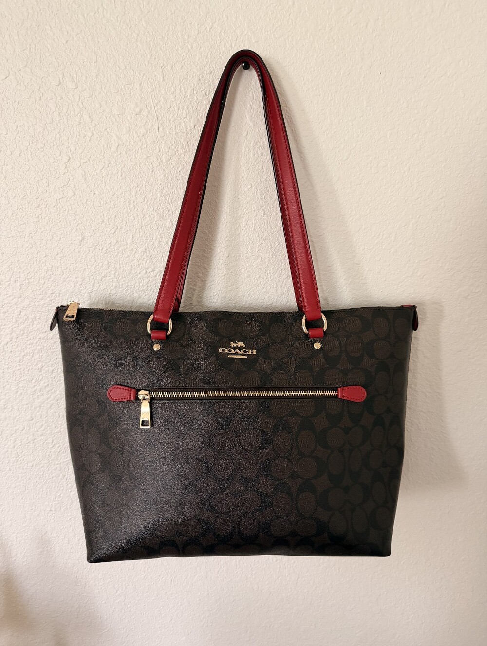 Coach Gallery Tote in Signature Canvas